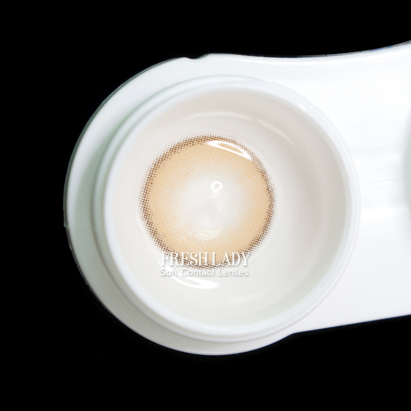 Fresh Lady contact lens -  Bassia Brown
