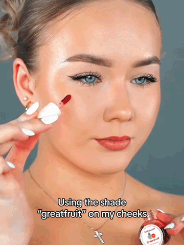 1781079581eaee007acc54c3c40ae1d9c562f49bce_wk_sheglam.gif