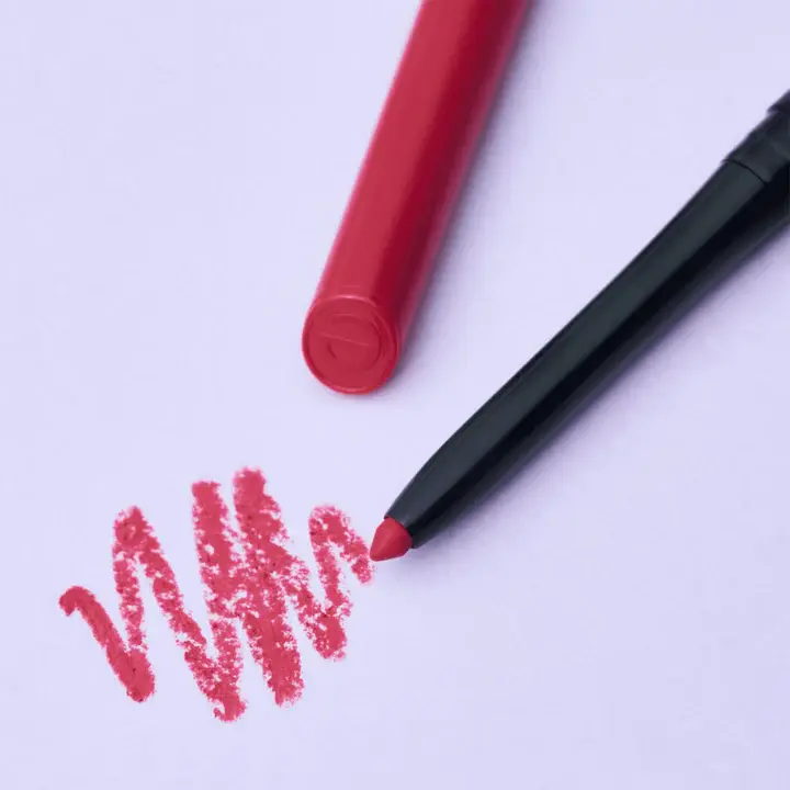 essence-8h-matte-comfort-lip-liner-07-classic-red-lifestyle-shot-1_720x.progressive.webp